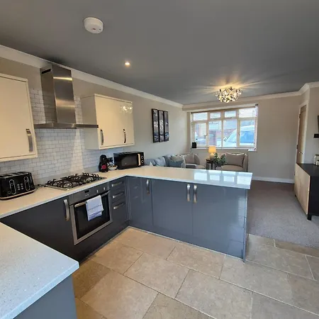 Будинок відпочинку Wallscourt House By Cliftonvalley *