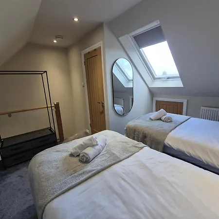 Wallscourt House By Cliftonvalley *