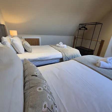 Wallscourt House By Cliftonvalley Bristol