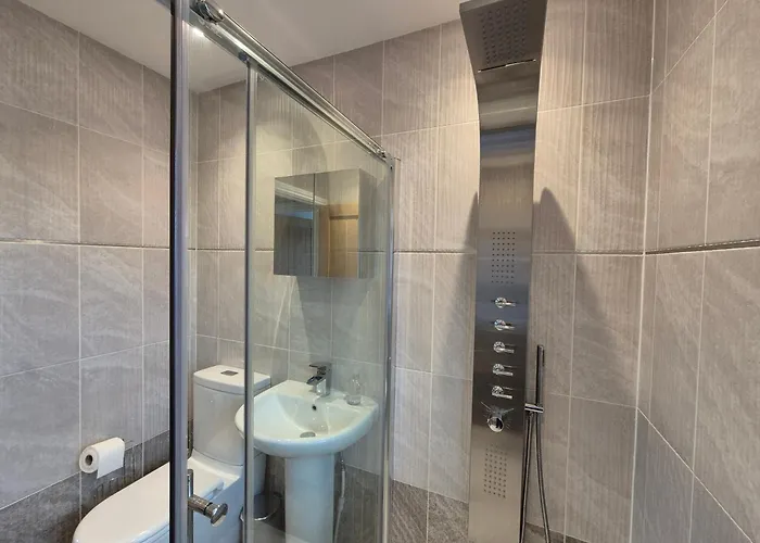 Wallscourt House By Cliftonvalley Tatil Evi